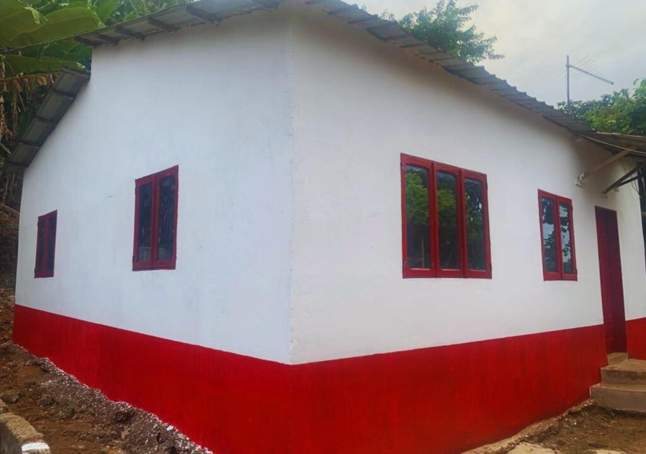 ロラス島 Casa No Centro Do Mundo Ilheu Equatorヴィラ エクステリア 写真